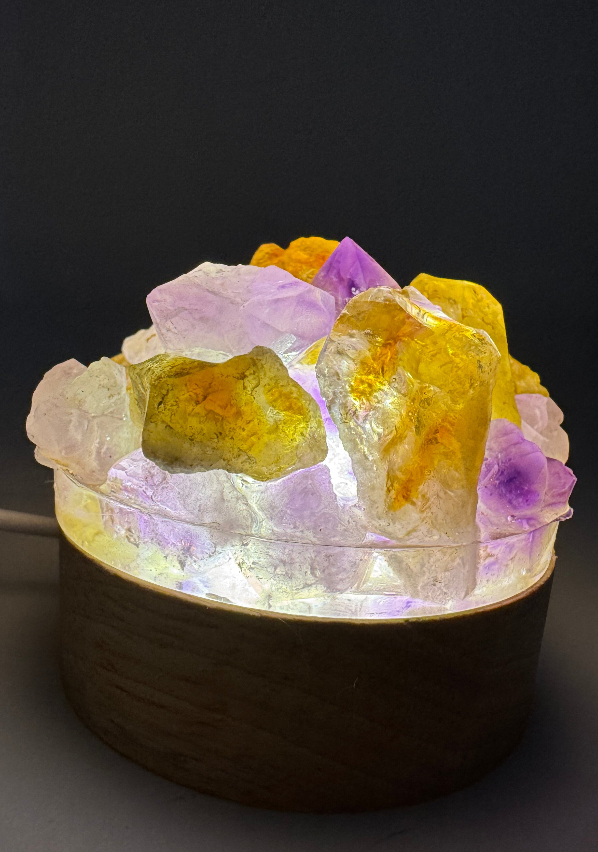 Kristalllampe Amethyst & Citrin – Harmonie trifft Lebensfreude 🔮☀️