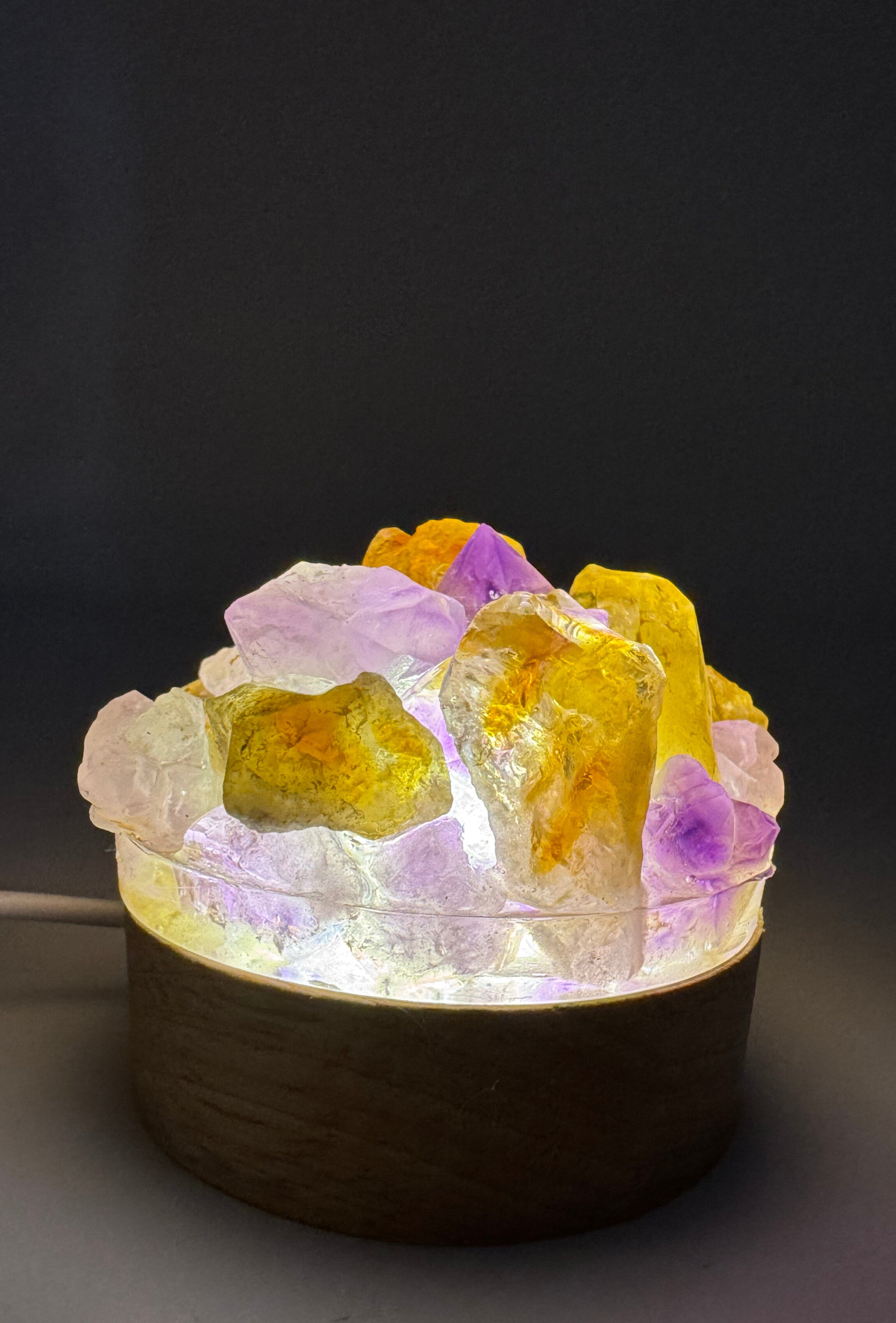 Kristalllampe Amethyst & Citrin – Harmonie trifft Lebensfreude 🔮☀️