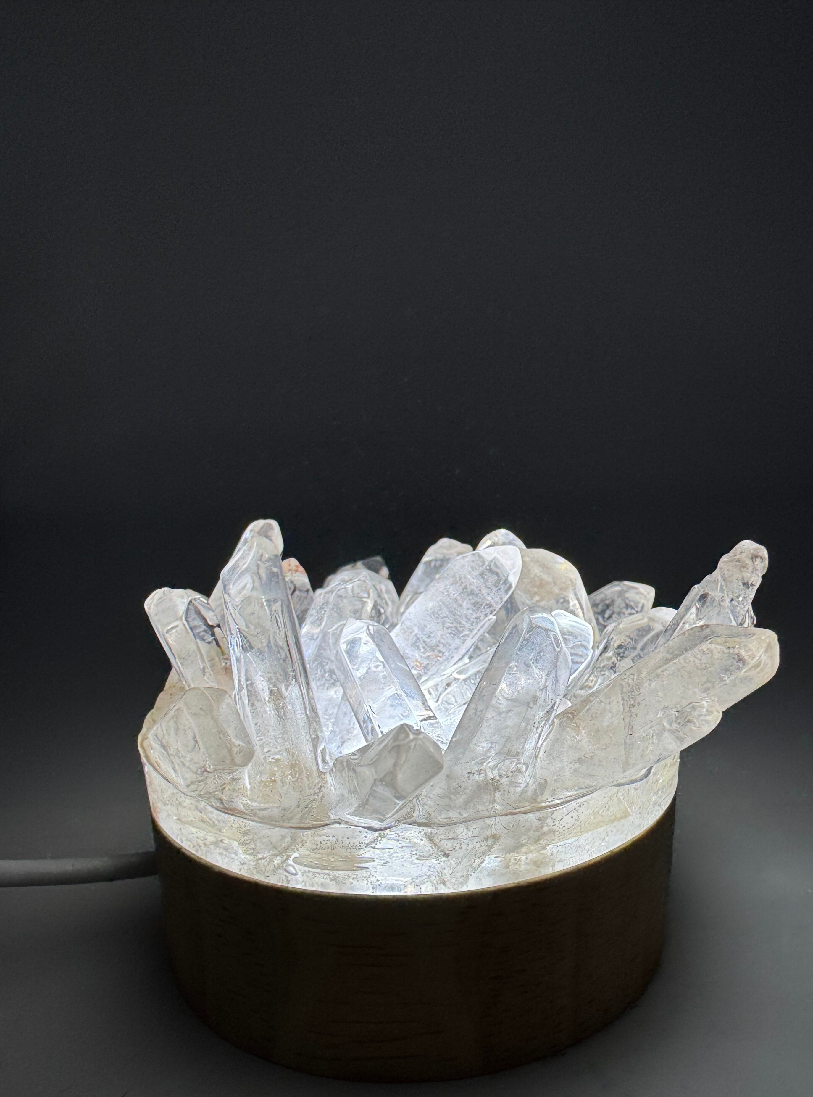 Kristalllampe Bergkristall – Klarheit & Licht in seiner reinsten Form 💎🌟