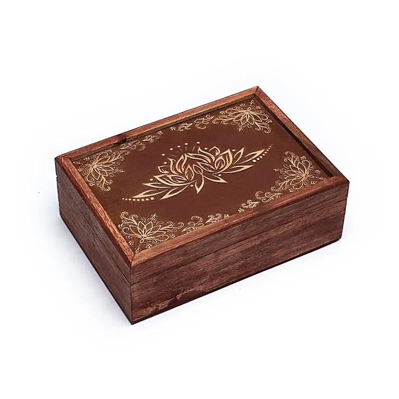 Lotus der Wandlung – Tarotkistchen aus Akazienholz