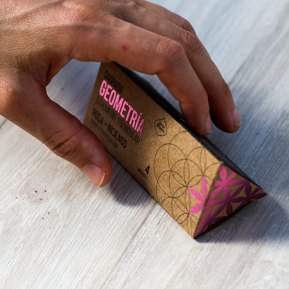 Geometry Räucherdreiecke „Rose & Weihrauch“ – Liebe & Reinigung