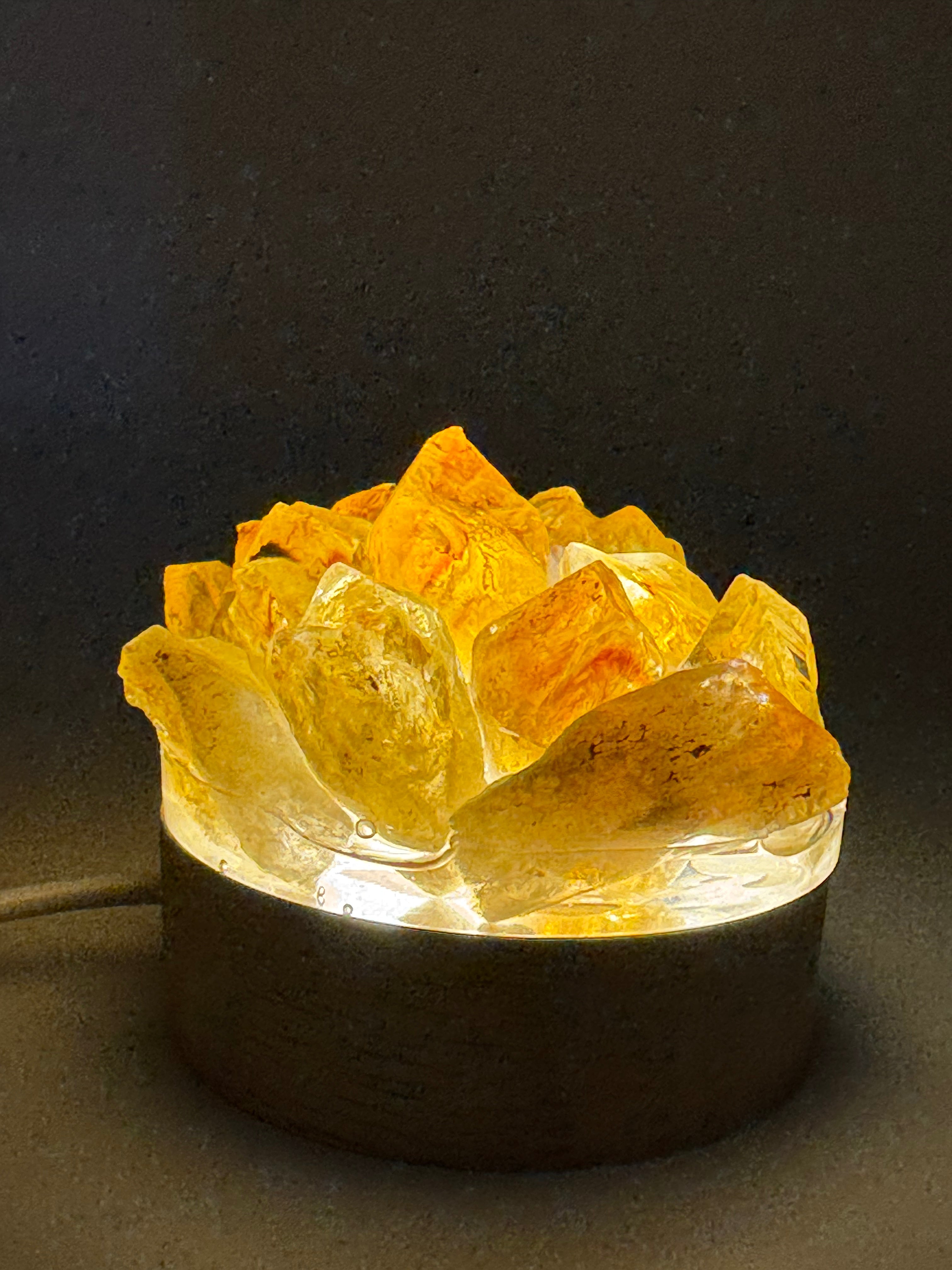 Citrin Kristalllampe – Lichtquelle für Fülle & Selbstvertrauen ☀️💛
