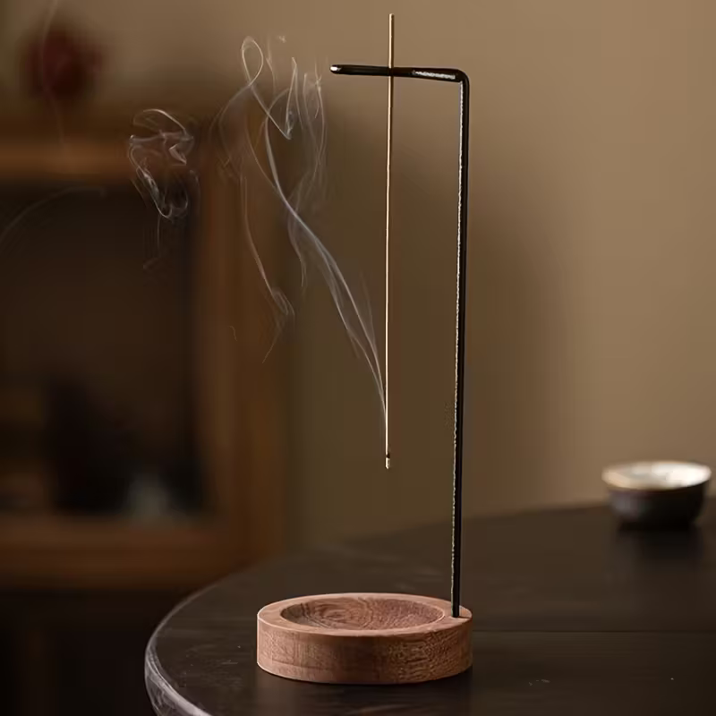Soul Smoke – Künstlerischer Räucherhalter aus Holz